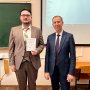  XXI  -    Ȼ